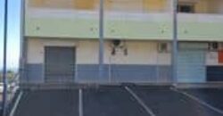 A louer un local commercial de 110m2 proche des commerces à la Grande Montée