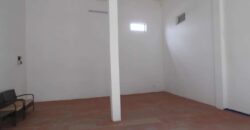 À louer un entrepôt de 100m2 proche des toutes commerces sur By Pass-Tananarive