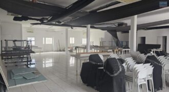 Location d’un spacieux local commercial de 260m2 situé dans une zone dynamique à Sainte Clotilde