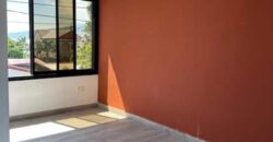 À louer un local professionnel neuf de 32 m²,  climatisé situé à Saint Pierre