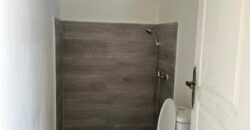 À louer un local professionnel neuf de 32 m²,  climatisé situé à Saint Pierre