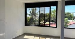 À louer un local professionnel neuf de 32 m²,  climatisé situé à Saint Pierre