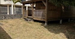 Location d’un local professionnel de 160 m2 situe dans une enceinte sécurisée à Saline Les Hauts