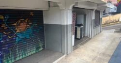 À louer un local commercial de 79 m2 situé en plein centre-ville des Avirons