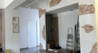 À louer un local commercial de 63m2 n plein centre ville de Saint Pierre