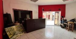 À louer un local commercial sur 2 niveaux situé en bord de route à Isoraka- Tananarive