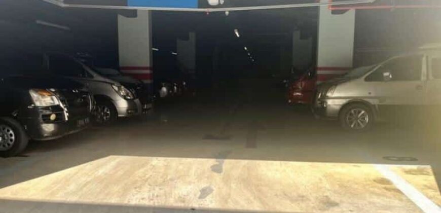 À louer : 4 bureaux professionnels de 1 000 m² chacun sur 4 niveaux à Alarobia