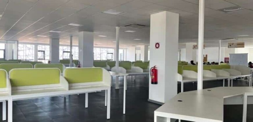 À louer : 4 bureaux professionnels de 1 000 m² chacun sur 4 niveaux à Alarobia