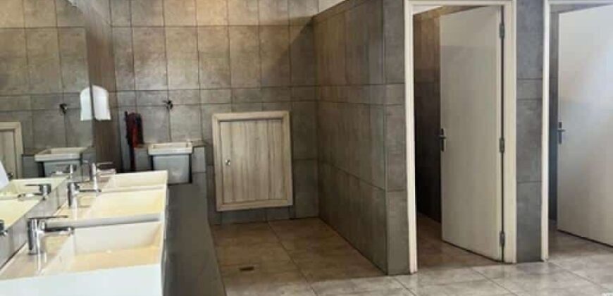 À louer : 4 bureaux professionnels de 1 000 m² chacun sur 4 niveaux à Alarobia