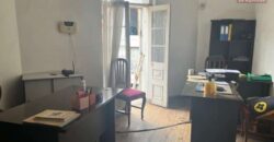 À louer un local commercial sur 2 niveaux situé en bord de route à Isoraka- Tananarive