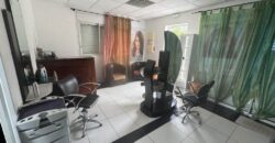 A louer local professionnel équipé pour salon de coiffure d’environ 31 m² au Tampon la Pointe