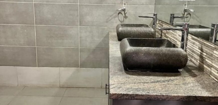 À Louer bureaux de 900 m² et 1 287 m² situés en zone d’affaires à Alarobia, Tananarive