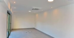 À louer : immeuble de bureaux sur 3 niveaux idéalement situé à Antsahavola Tananarive