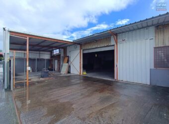 À louer grand local commercial de 260 m² idéalement situé au rond-point des Métiers à Quartier Français Sainte Suzanne Réunion