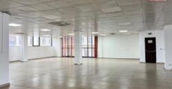 À Louer bureaux de 900 m² et 1 287 m² situés en zone d’affaires à Alarobia, Tananarive