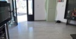Location d’un joli local commercial de 43.50 m2 situé sur un axe passant à Saint Louis Réunion