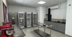 Location d’un joli local commercial de 43.50 m2 situé sur un axe passant à Saint Louis Réunion
