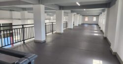 À louer un local professionnel de 400m2 avec parking à Andraharo Tananarive