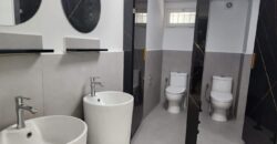 À louer un local professionnel de 400m2 avec parking à Andraharo Tananarive