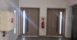 À louer un grand local professionnel de 250m2 avec parking à Ankorondrano Tananarive