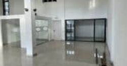 En exclusivité: Location d’un spacieux local commercial de 121m1 avec parking à Grandbaie Maurice