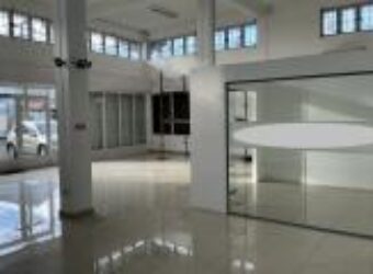 En exclusivité: Location d’un spacieux local commercial de 121m1 avec parking à Grandbaie Maurice