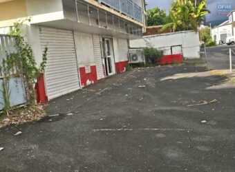 À louer local commercial avec forte visibilité à Saint-André Réunion