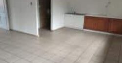 À louer local professionnel ou commercial de 140 m² situé à Trois Mares Réunion