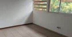 À louer local professionnel ou commercial de 140 m² situé à Trois Mares Réunion