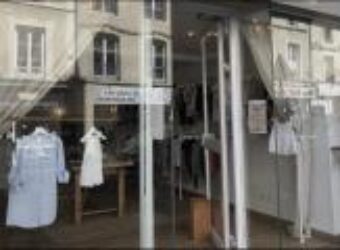 À vendre un fonds de commerce franchisé situé sur la Route Royale à Trou aux Biches Maurice