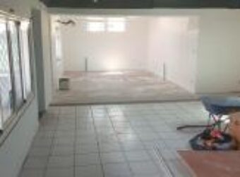 À louer local commercial 65 m² avec annexe à La Plaine Saint-Paul Réunion