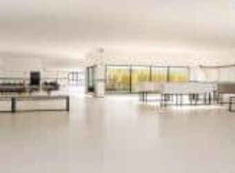 À louer – Grand local professionnel de 3 500 m² avec parking à Andohatapenaka Tananarive