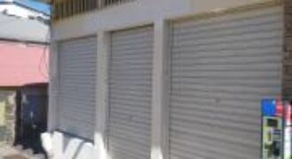 OFIM immobilier propose à louer un local commercial d’environ 56 m2 situé en plein centre-ville de Saint Pierre Réunion